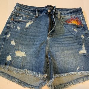 Judy Blues sunflower distressed shorts
